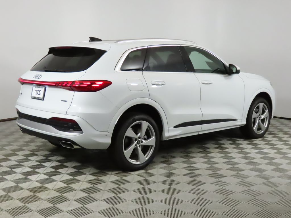Thumbnail: 2025 Audi Q5 - 5