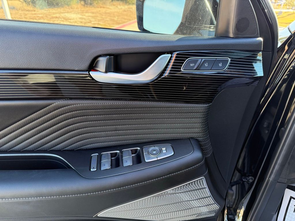 Thumbnail: 2025 Hyundai Palisade - 10