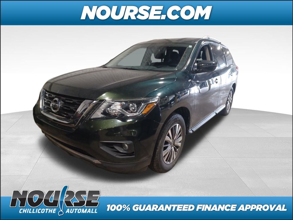 2020 Nissan Pathfinder SV photo