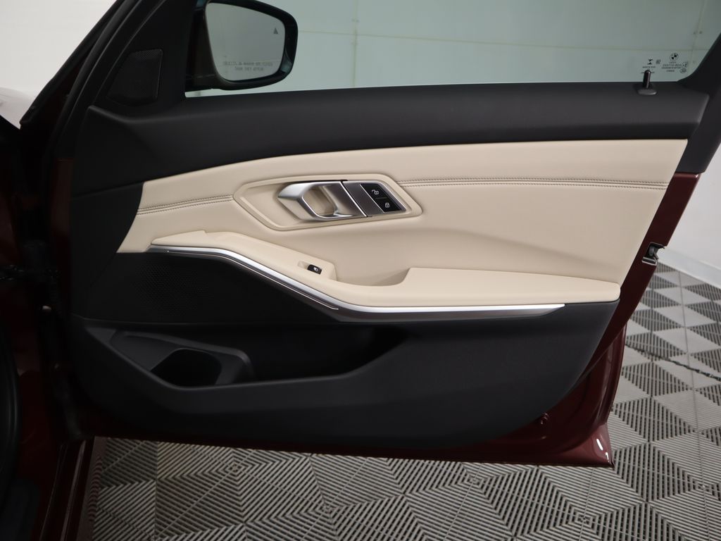 2022 BMW 3 Series 330i xDrive 26
