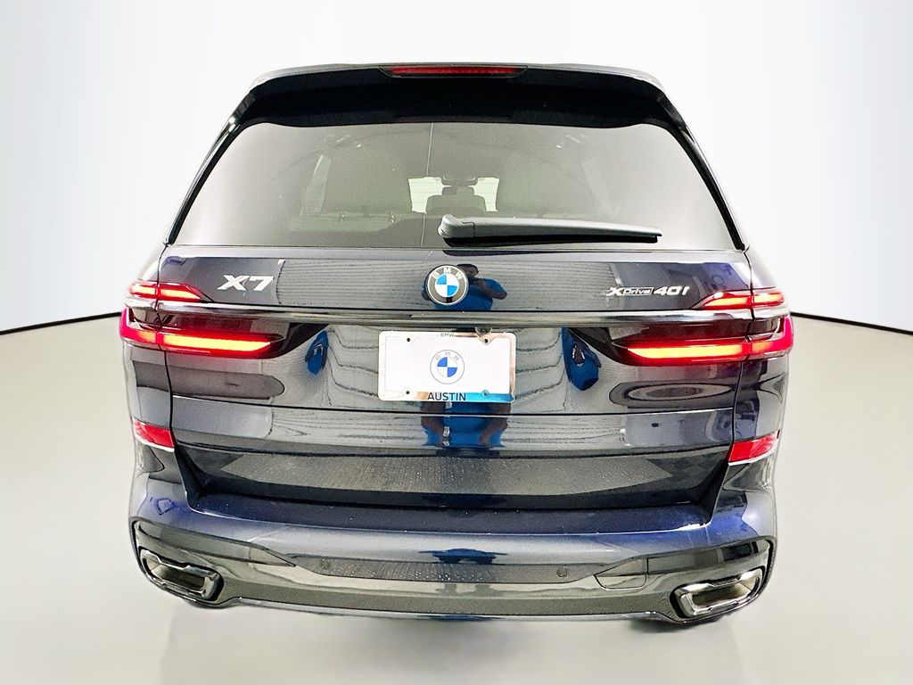 Thumbnail: 2026 BMW X7 - 6