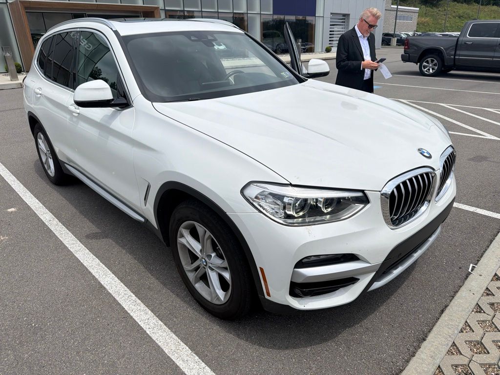 Used 2020 White BMW xDrive30i image 2