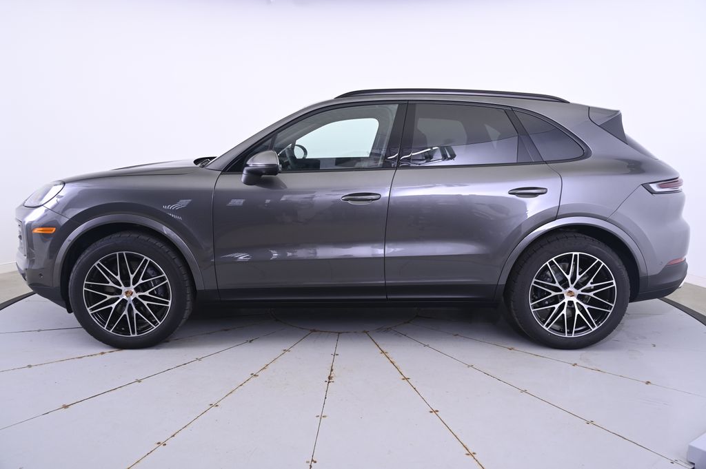 Thumbnail: 2025 Porsche Cayenne - 2