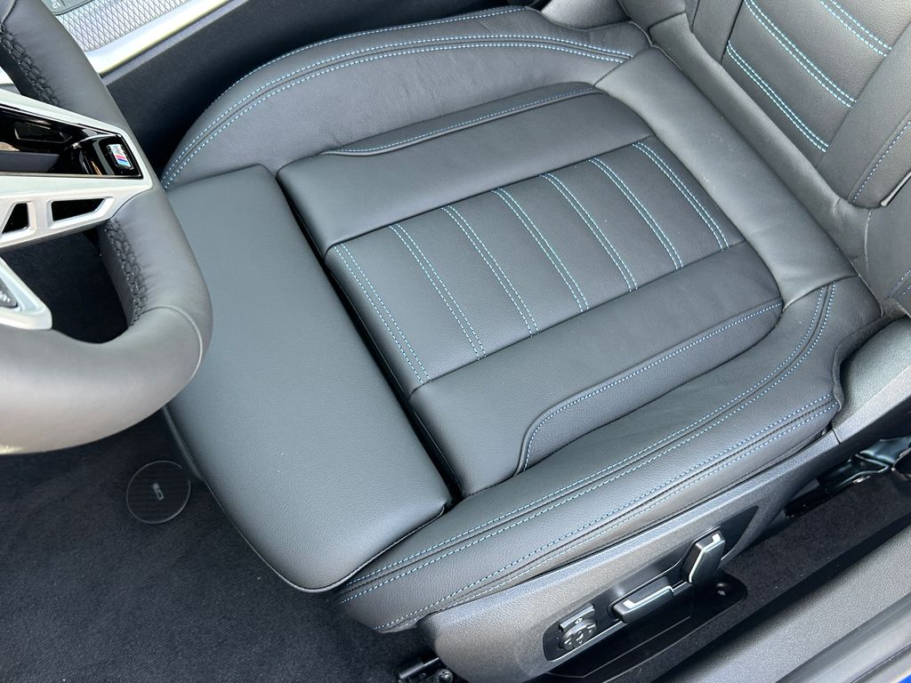 Thumbnail: 2026 BMW 3 Series - 15