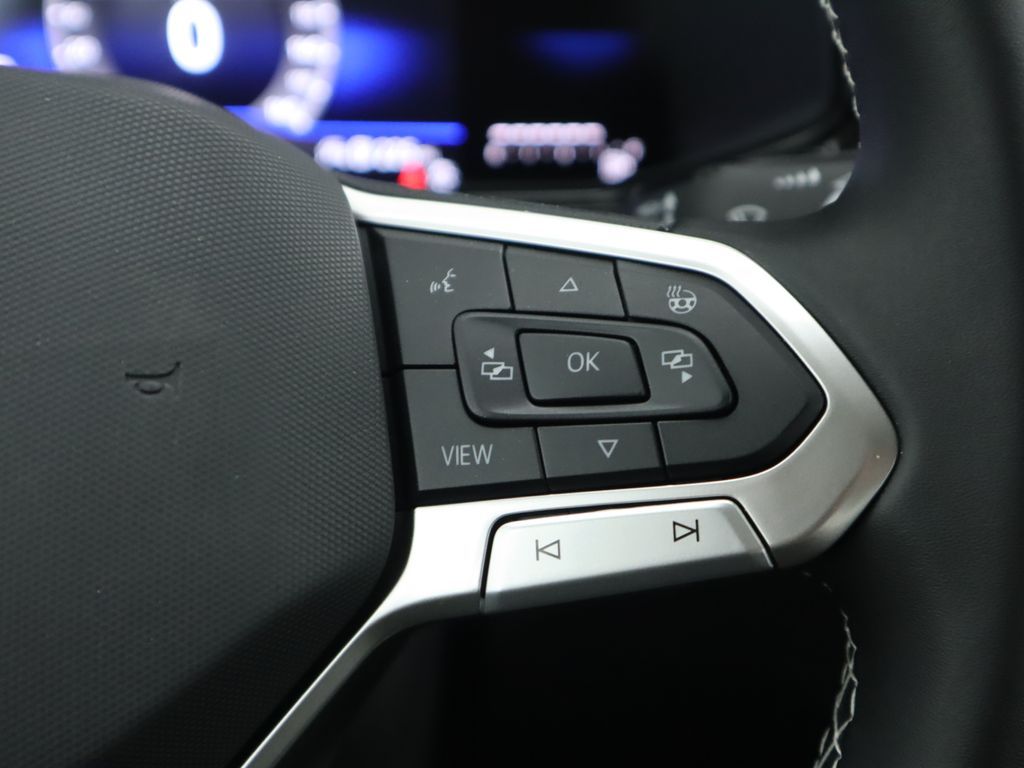 Thumbnail: 2026 Volkswagen Taos - 12