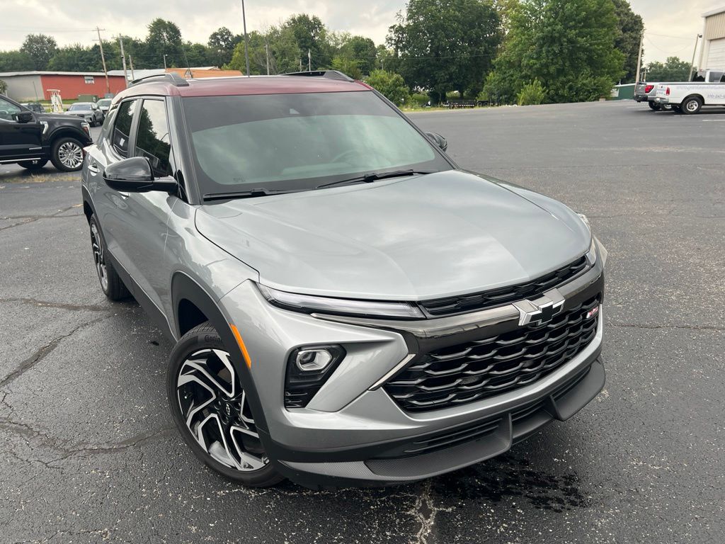 Sterling Gray Metallic 2025 Chevrolet Trailblazer SUV / Crossover Four-Wheel Drive 9-Speed Automatic