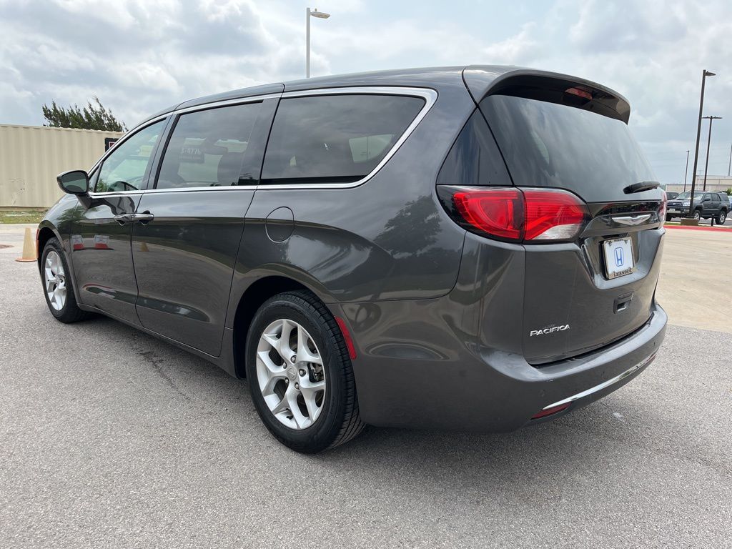 2019 Chrysler Pacifica Touring Plus 6