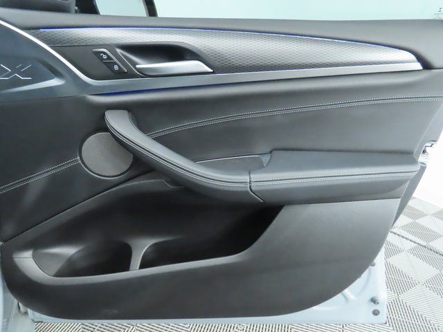 Thumbnail: 2023 BMW X4 - 26