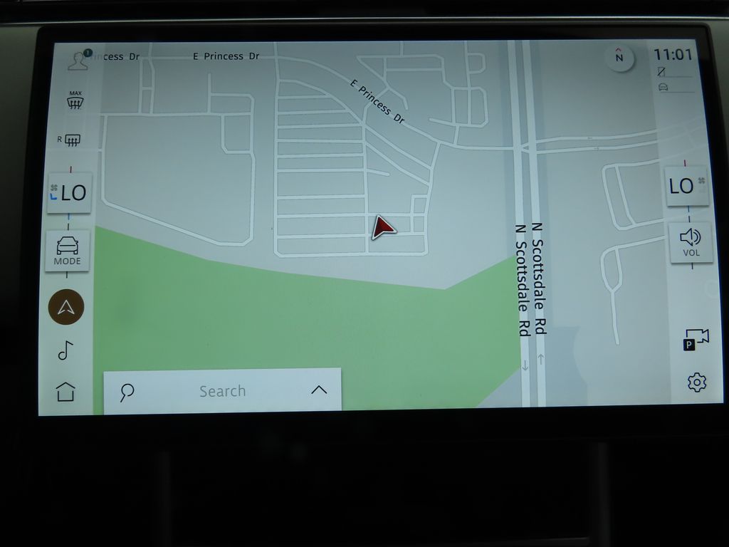 Thumbnail: 2025 Land Rover Range Rover - 16