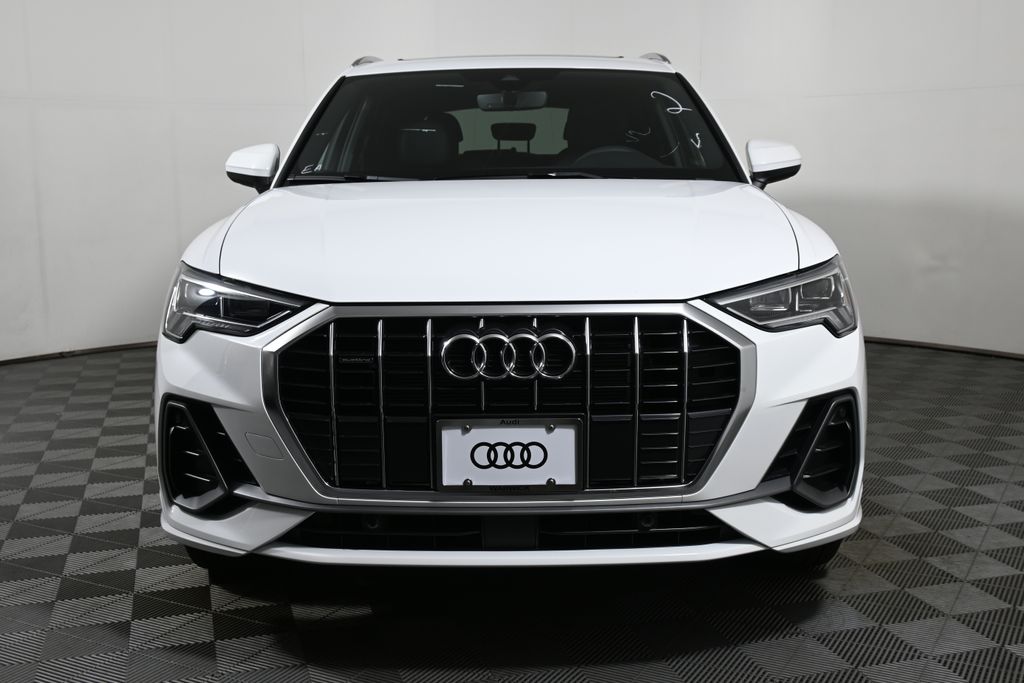 Thumbnail: 2025 Audi Q3 - 9
