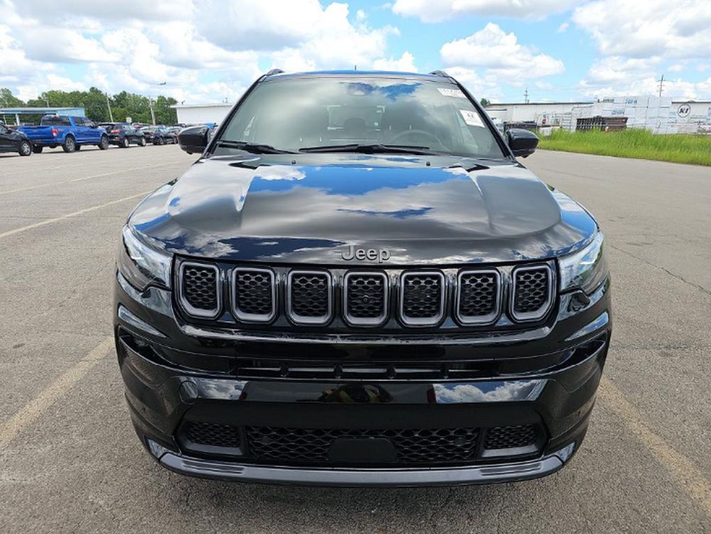 Used 2023 Black Jeep Limited image 2