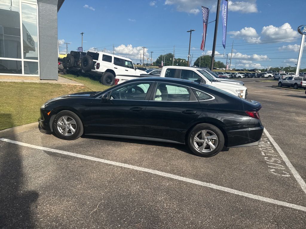 2022 Phantom Black Hyundai Sonata SE FWD Sedan