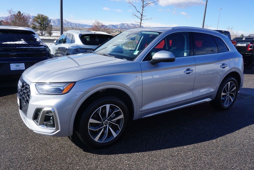 2022 Audi Q5 45 S line Premium Plus 3