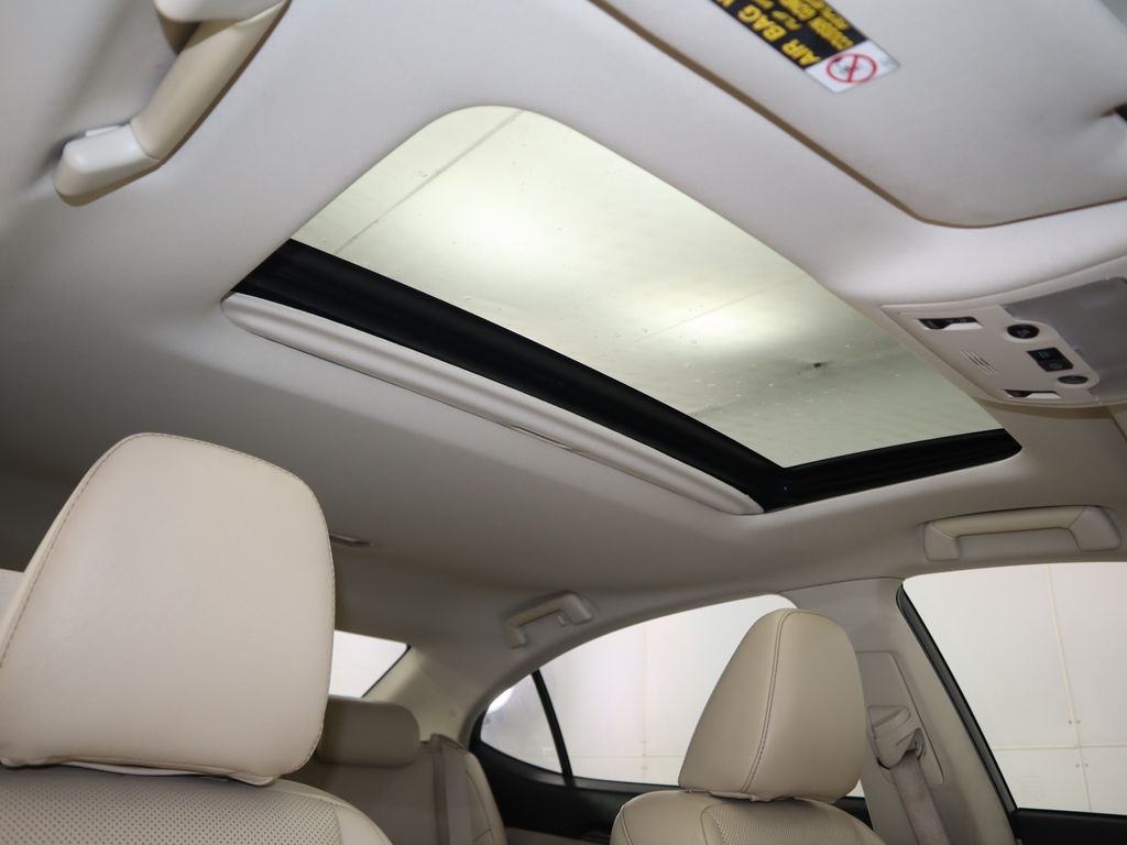2013 Lexus ES 350 19