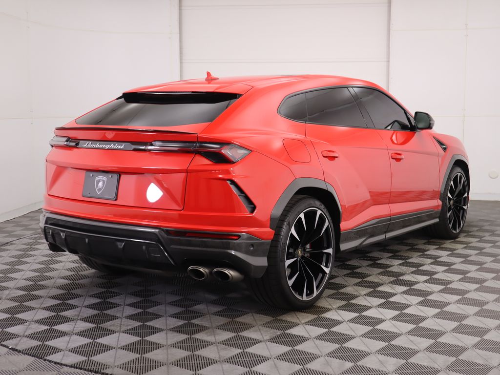 Thumbnail: 2021 Lamborghini Urus - 5