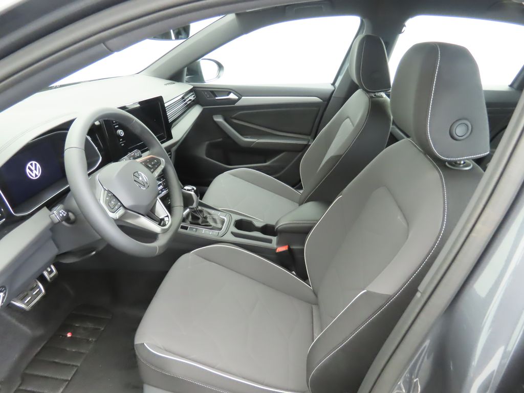 Thumbnail: 2026 Volkswagen Jetta - 19