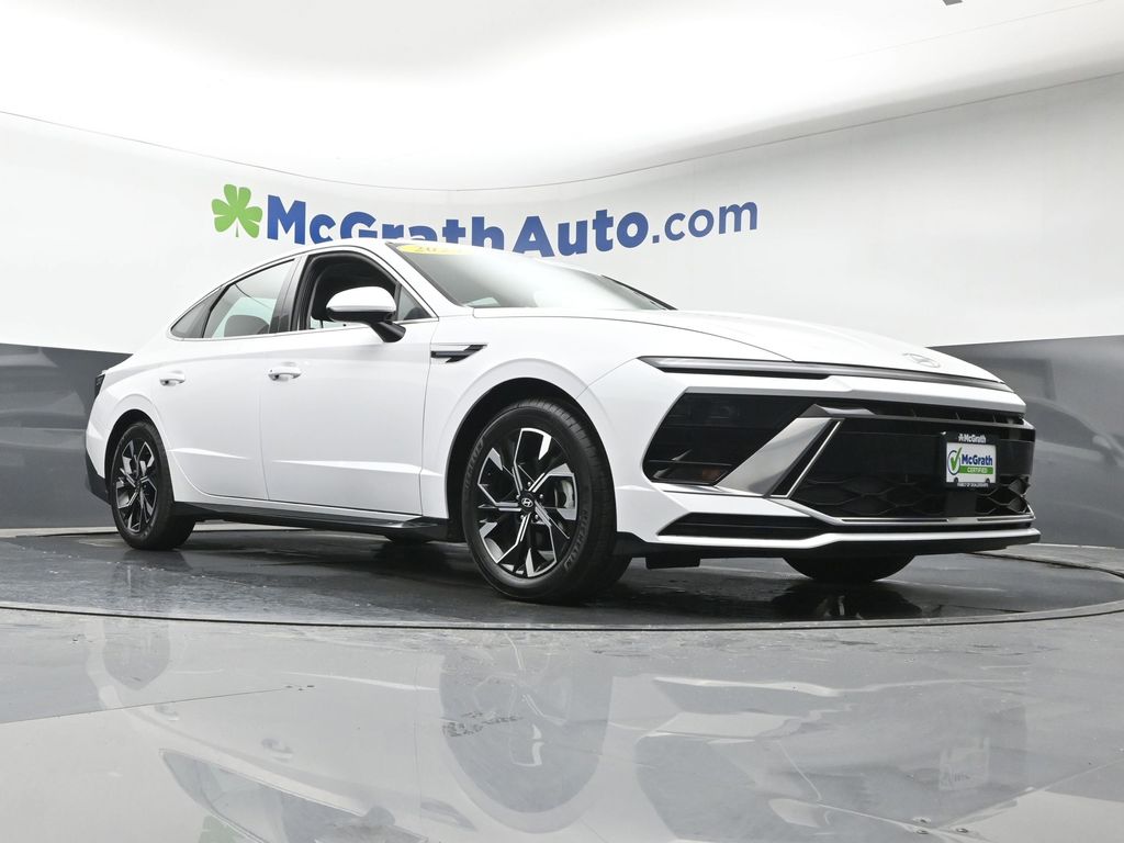 Certified Used 2024 White Hyundai SEL image 22