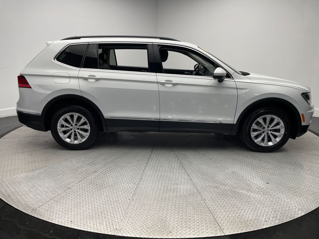 Thumbnail: 2018 Volkswagen Tiguan - 4
