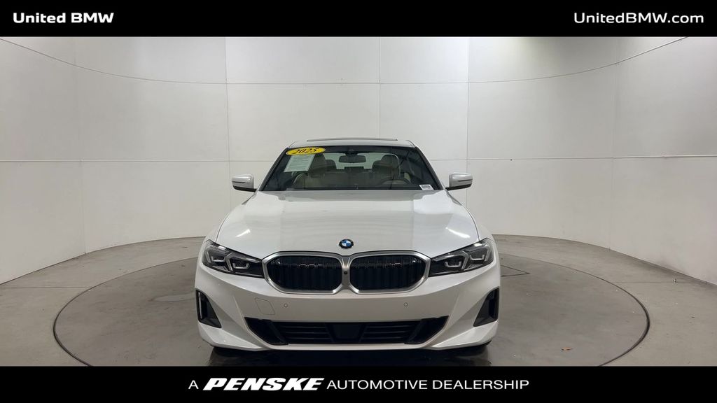 Thumbnail: 2025 BMW 3 Series - 3