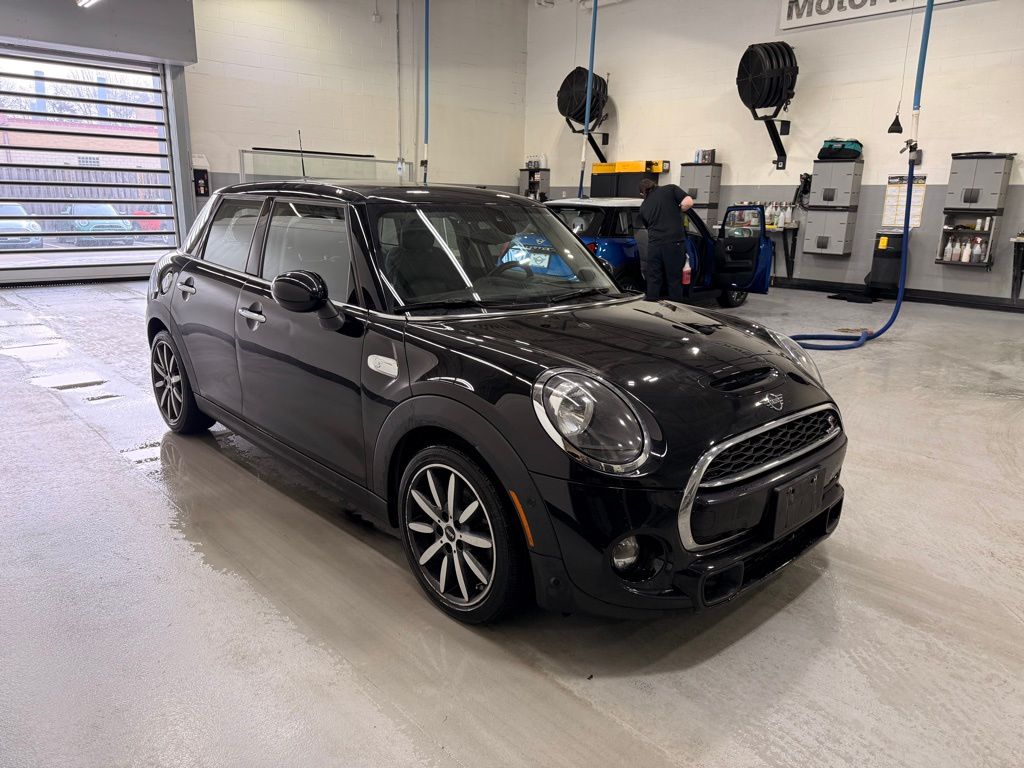 Thumbnail: 2019 MINI Cooper - 3