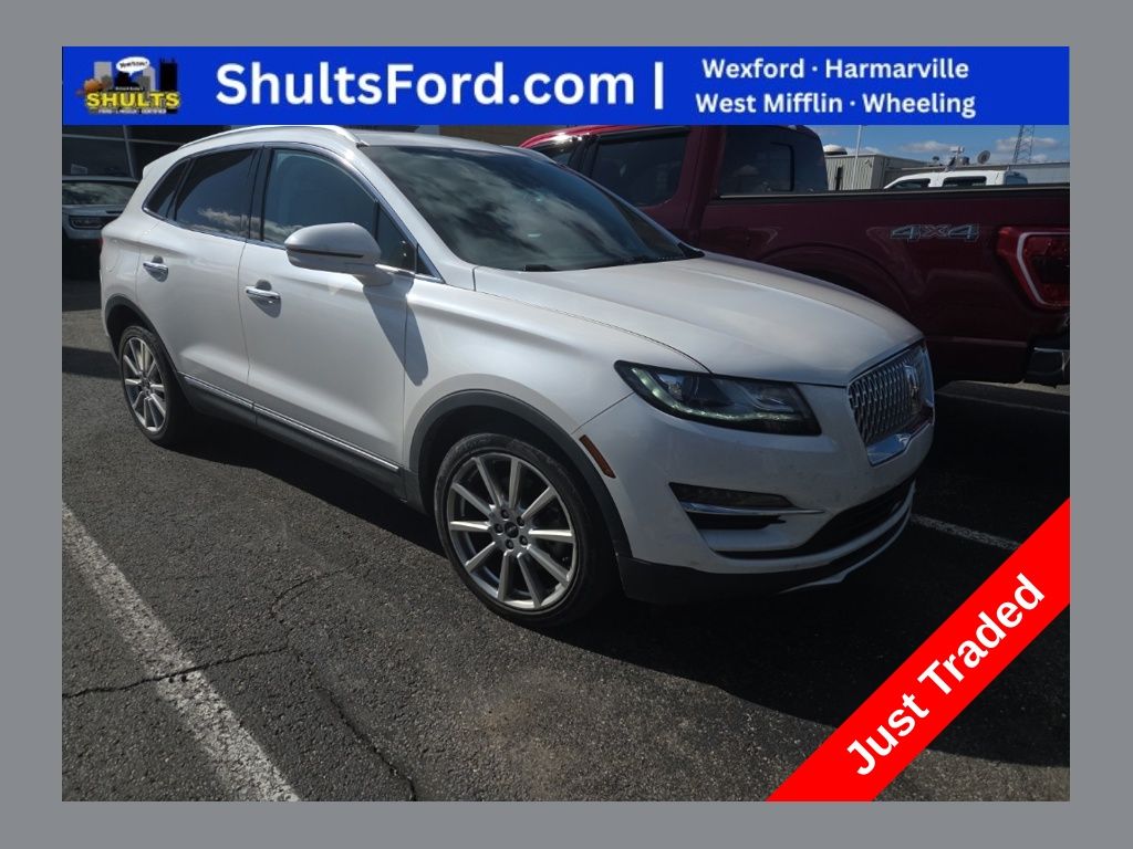 White Platinum 2019 Lincoln MKC Reserve FWD SUV / Crossover Front-Wheel Drive 6-Speed Automatic