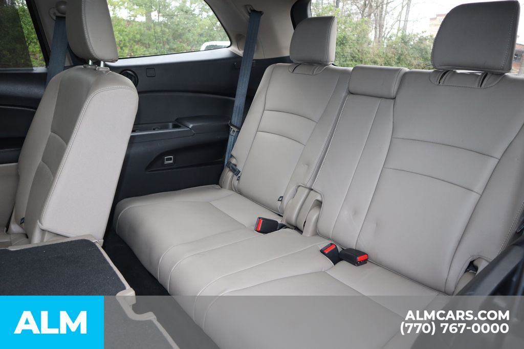 Used 2018  Honda Touring image 21