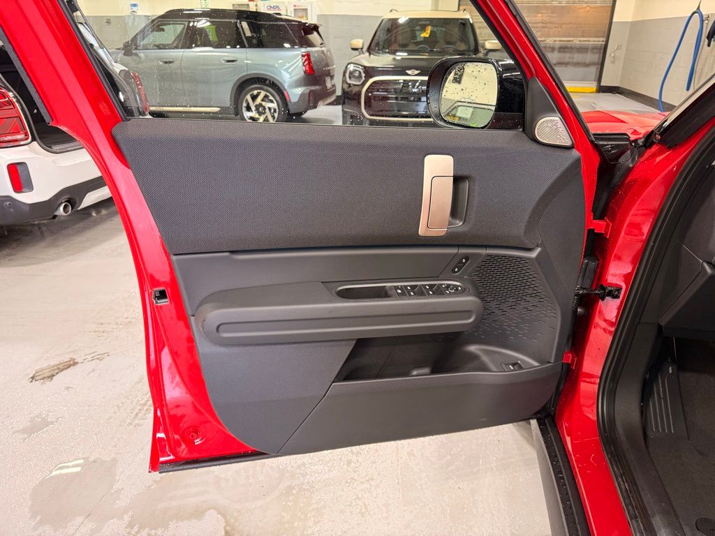 Thumbnail: 2025 MINI Cooper Countryman - 10