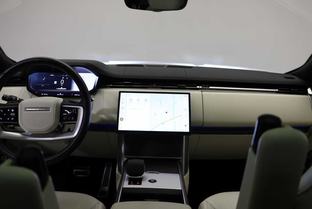 Thumbnail: 2024 Land Rover Range Rover - 15