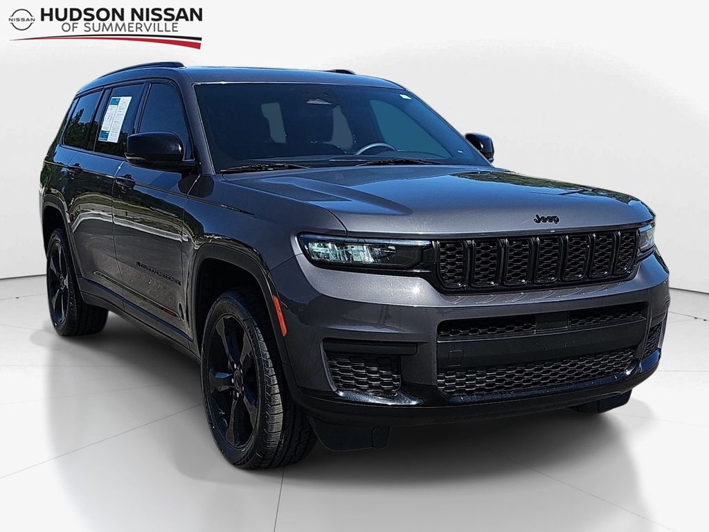  2023 Jeep Grand Cherokee L Altitude 4WD   