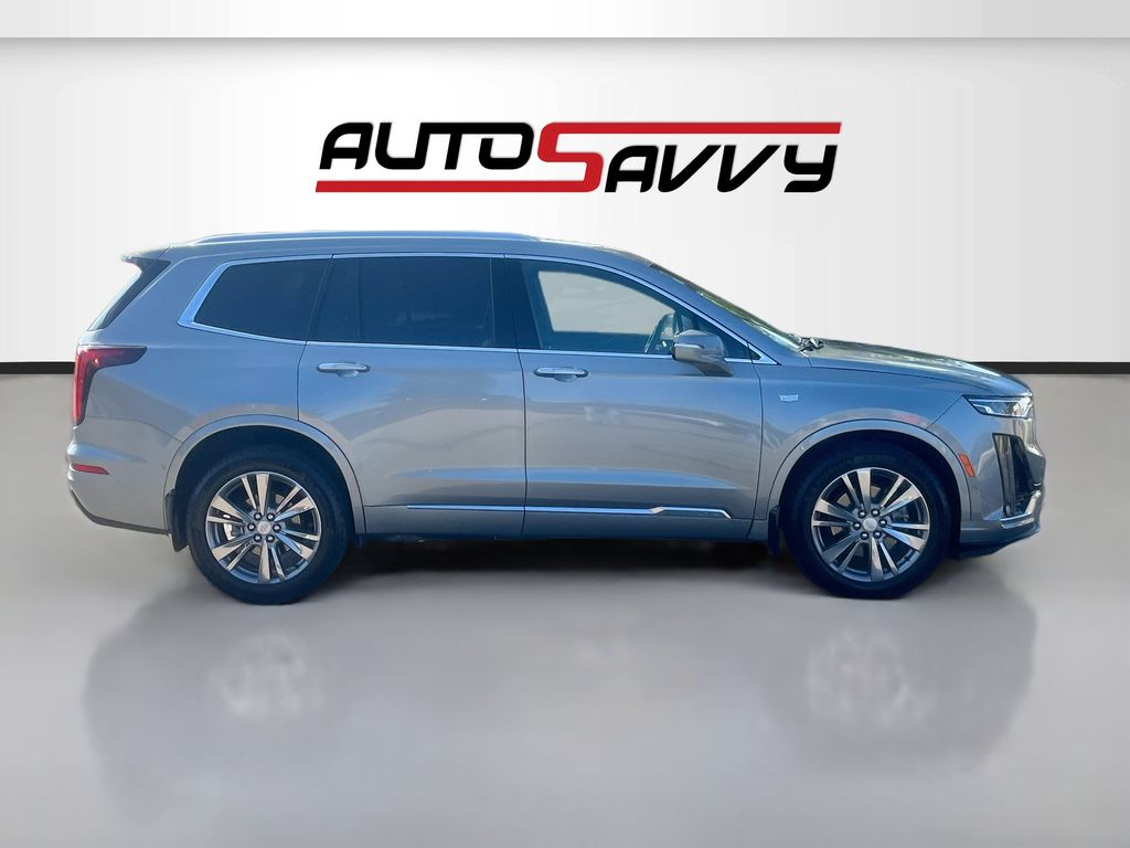 Used 2025 Silver Cadillac Premium Luxury image 8