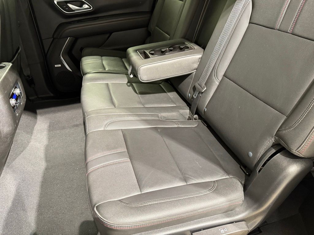 Thumbnail: 2023 Chevrolet Suburban - 18