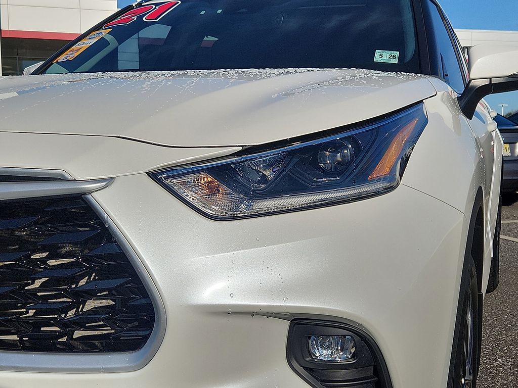 Thumbnail: 2021 Toyota Highlander - 9