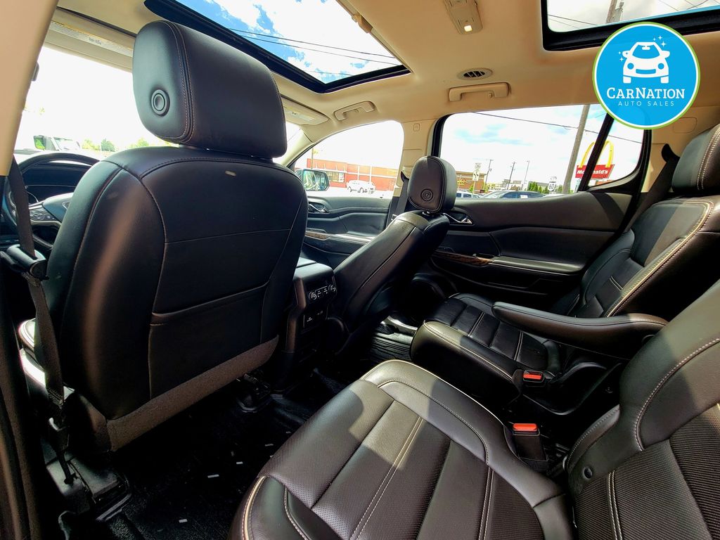 2021 GMC Acadia Denali - Image 5