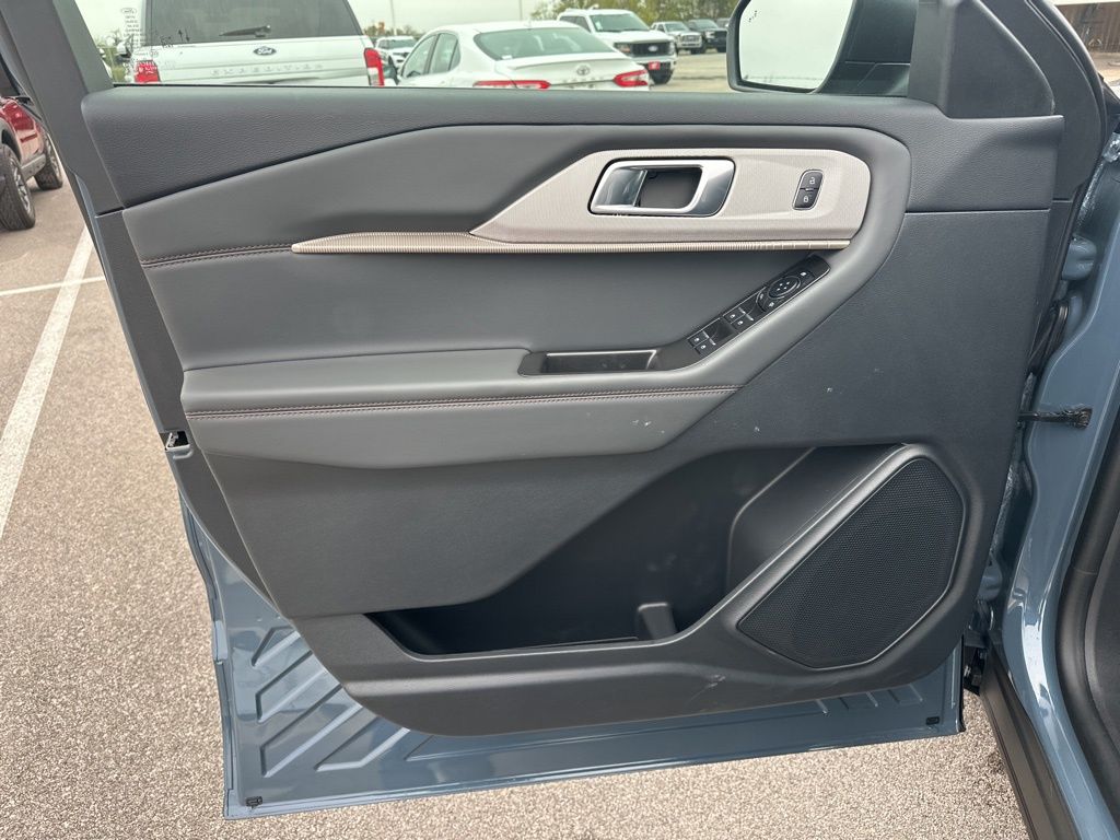 2026 Ford Explorer Active - 9