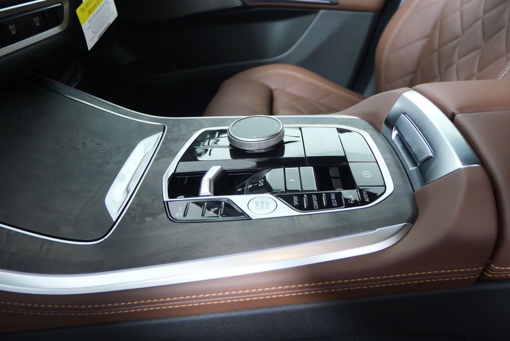 Thumbnail: 2026 BMW X5 - 22