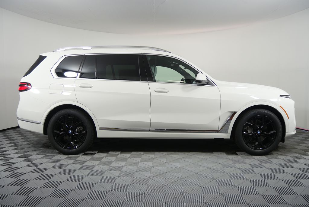 Thumbnail: 2026 BMW X7 - 2