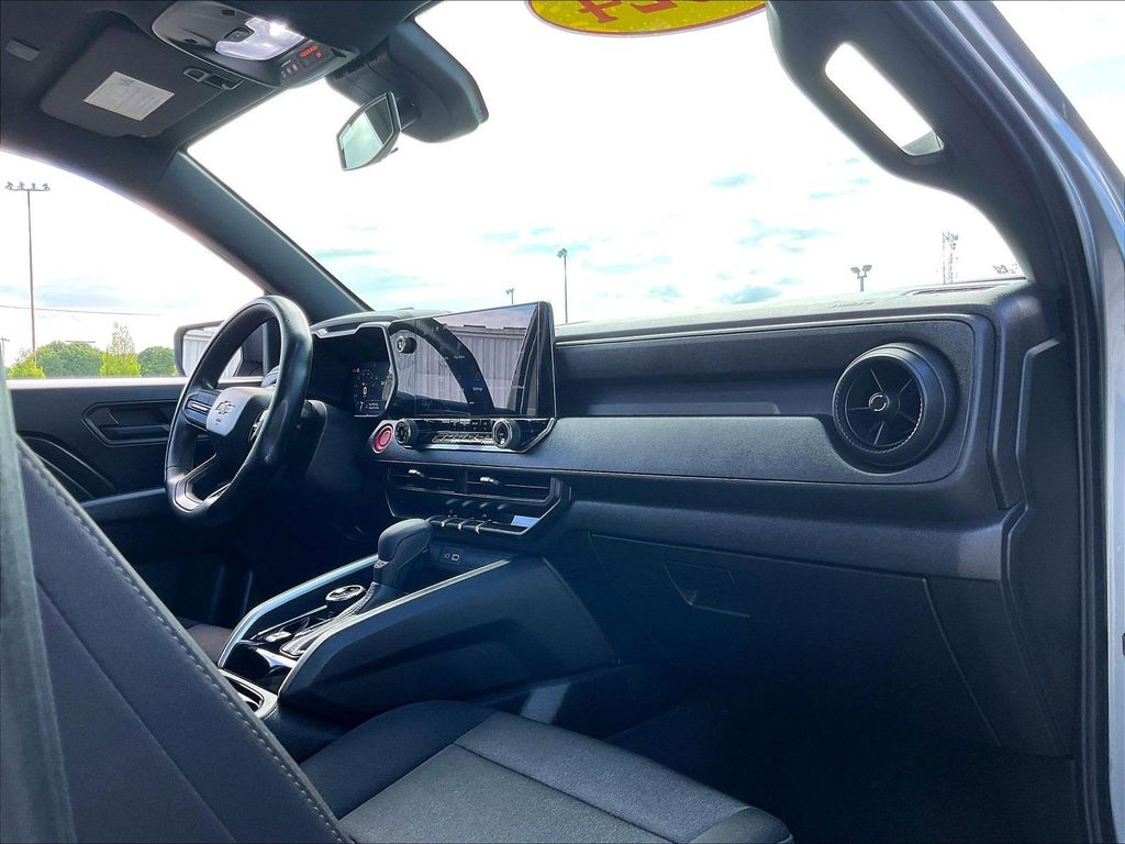 2024 Chevrolet Colorado — photo 14