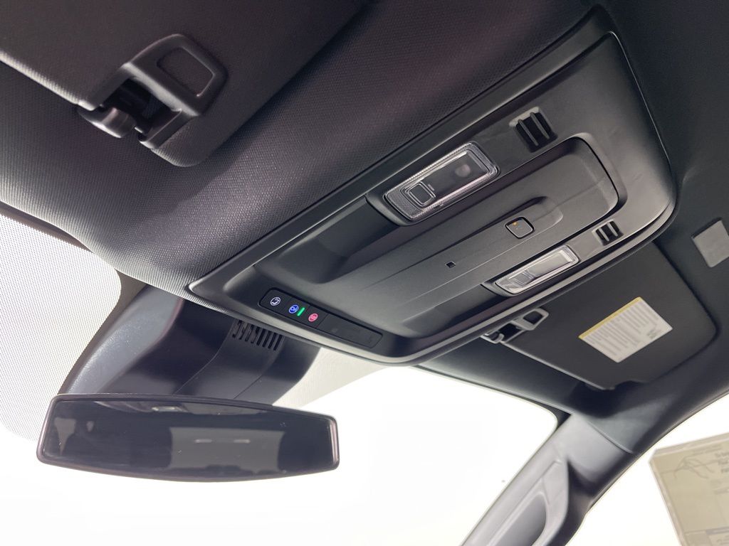 Thumbnail: 2025 Chevrolet Suburban - 28