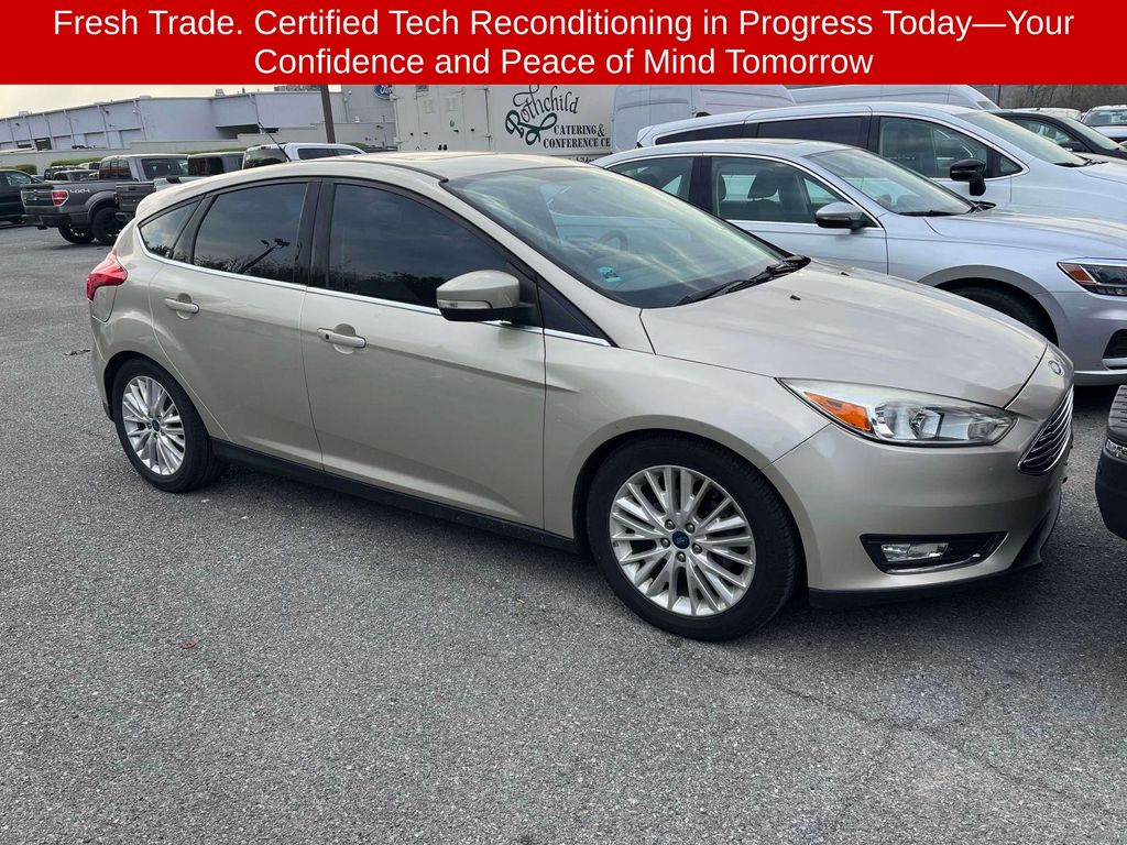 2017 Ford Focus Titanium Hatchback