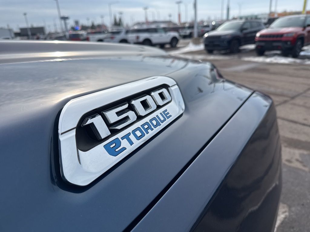 Certified Used 2022 Blue Ram Big Horn/Lone Star image 15