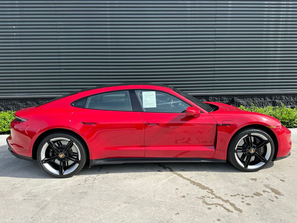 2021 Porsche Taycan Turbo S 8