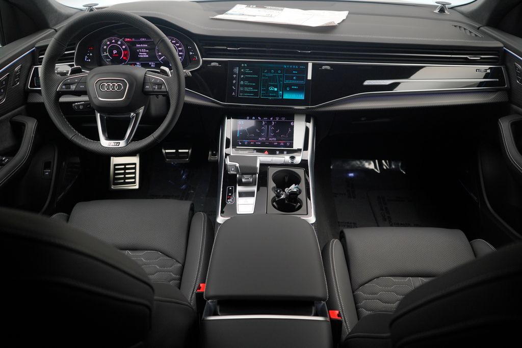 Thumbnail: 2026 Audi RS Q8 - 8