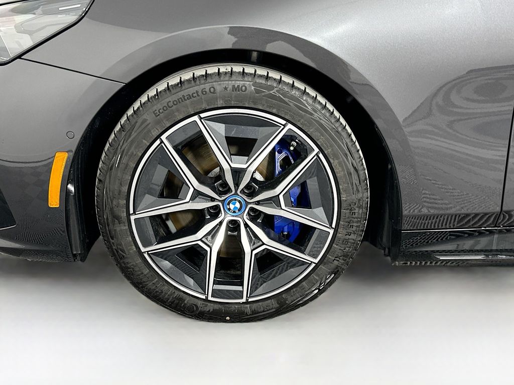 Thumbnail: 2024 BMW i5 - 23