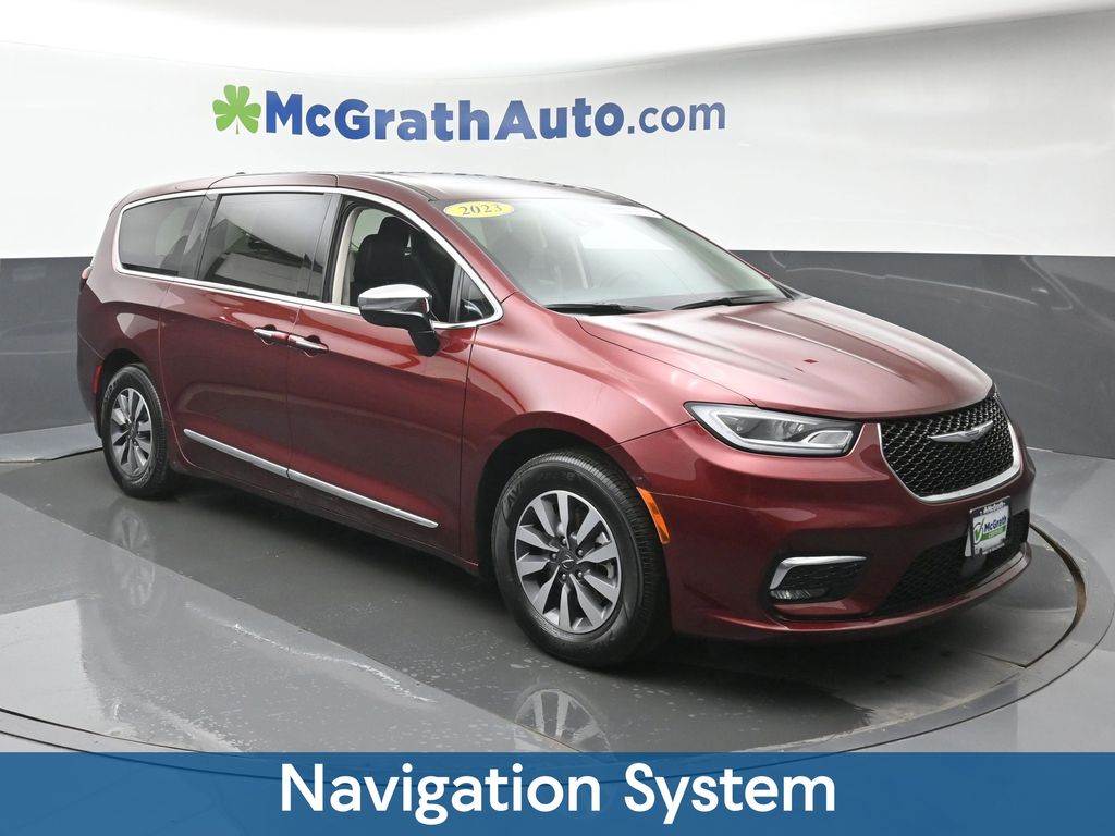 View vehicle photo 2