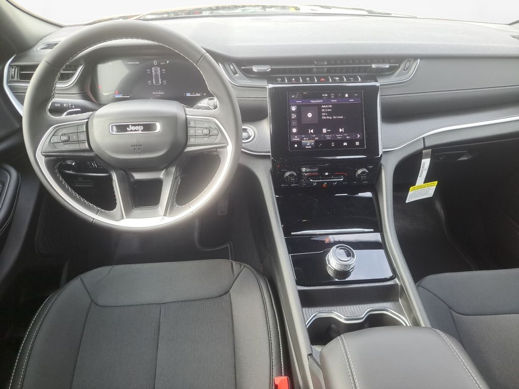 New Car 2025 Jeep Grand Cherokee  Laredo X For Sale Under $35,000 In Austin, Texas