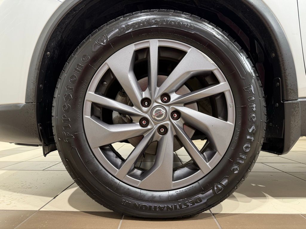 2016 Nissan Rogue SL 9