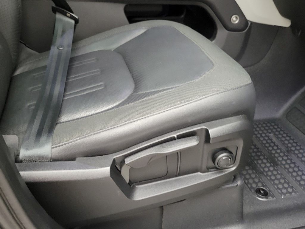 Thumbnail: 2021 Land Rover Defender - 14