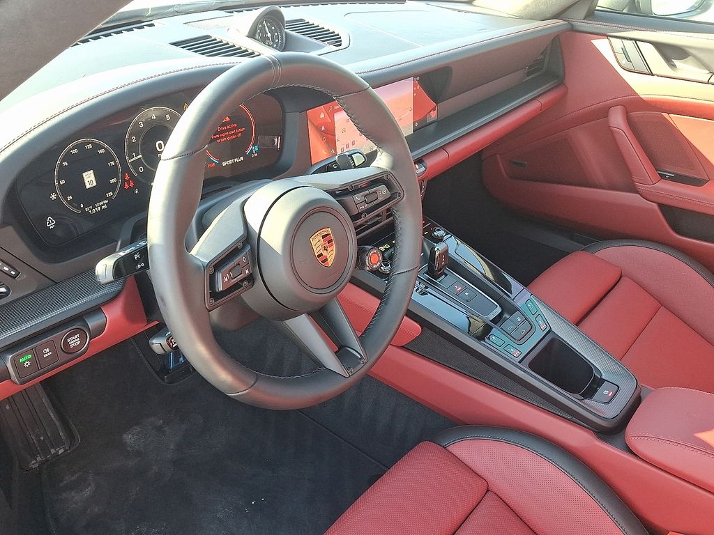 Thumbnail: 2026 Porsche 911 - 4