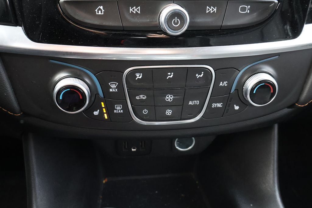 2019 Chevrolet Traverse RS 25