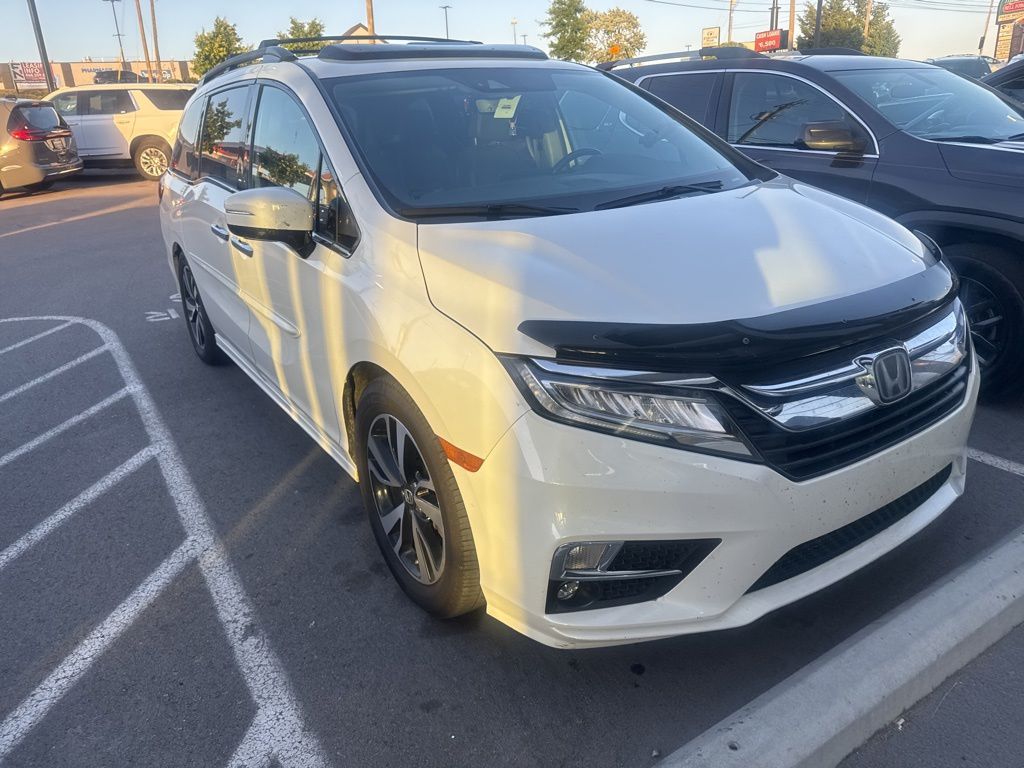 2019 Honda Odyssey Elite's photo